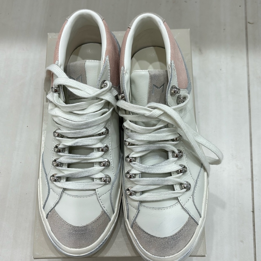NWOT MARC FISHER MERIN SNEAKERS